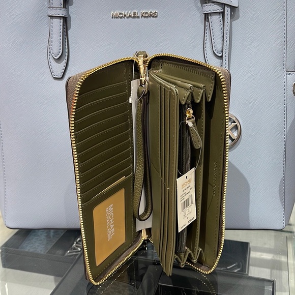 Michael Kors Large Jet Set Travel Continental Wristlet Phone Holder Case Wallet - Picture 3 of 16